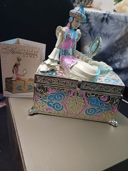 Продам шкатулку в национальном стиле.