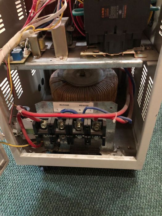 Стабилизатор напряжения