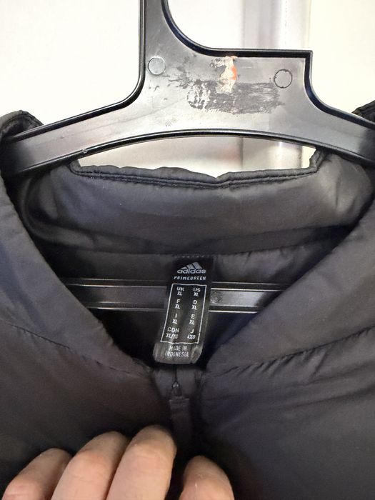 Geaca Adidas marimea Xl