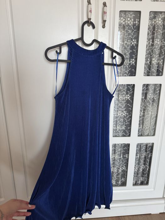 Спортно- елегантна синя рокля