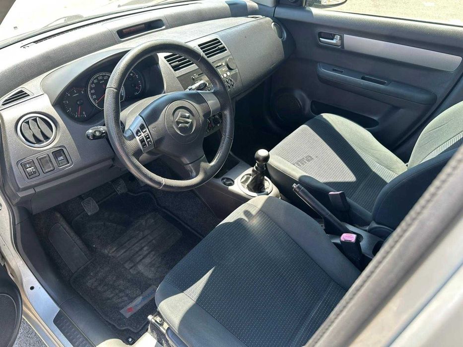 SUZUKI Swift 2010 — imagine 5