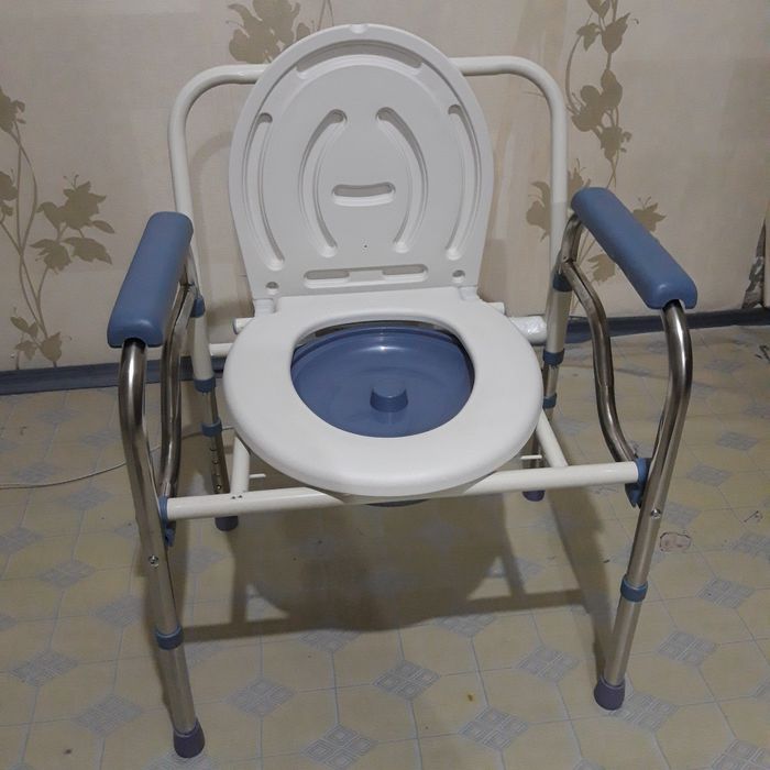 Продам кресло туалет