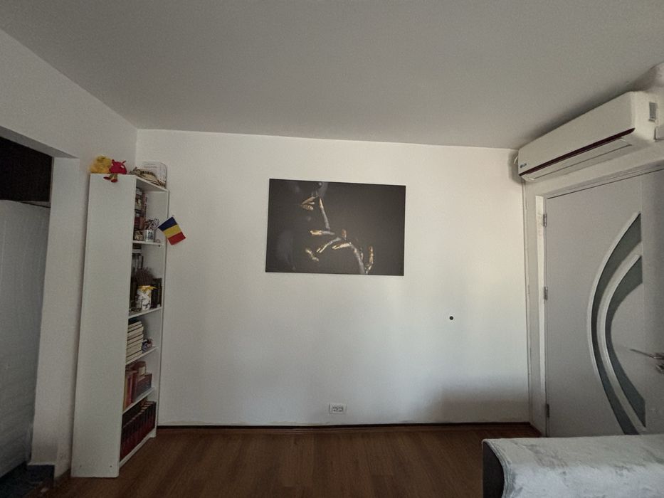 Vând apartament 2 camere parter inalt poarta 6