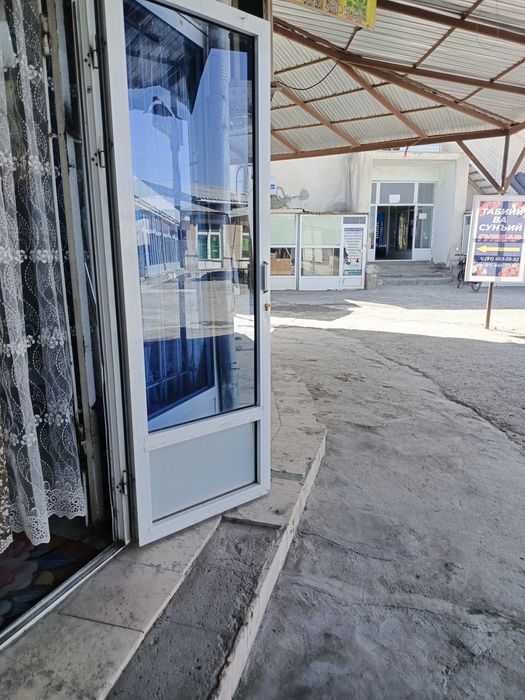 Карвон бозорда магазин сотилади