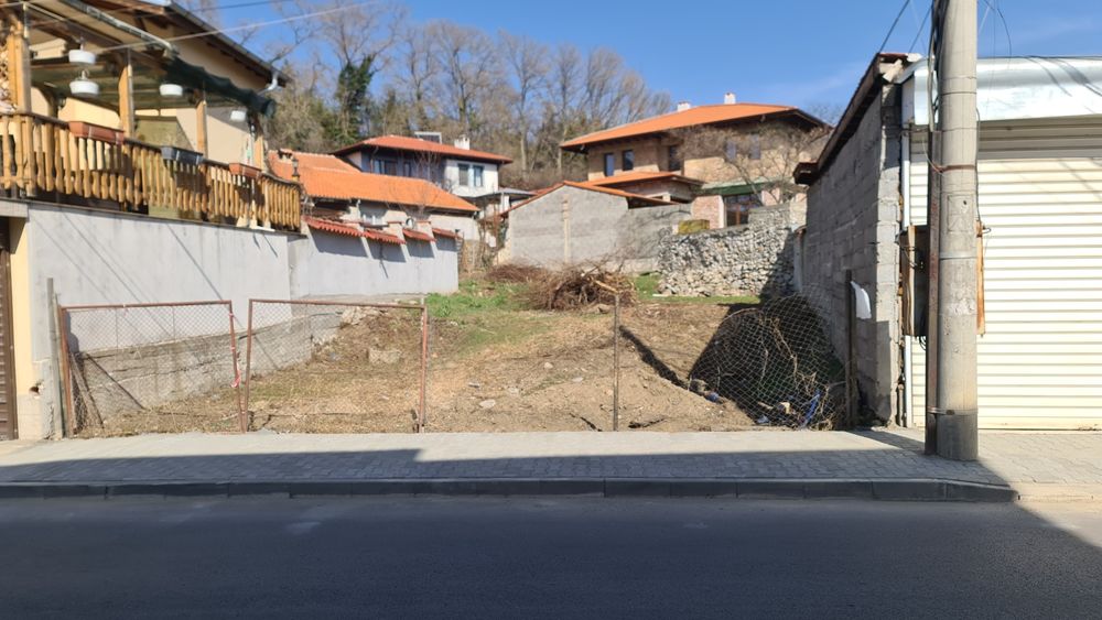 Продава се Парцел в Казанлък - 329 кв.м за 210 €/кв.м - Снимка #3