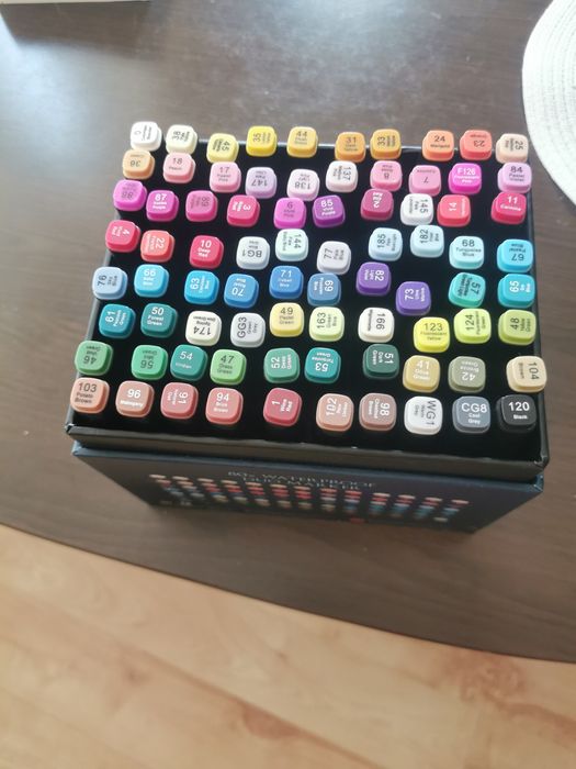 Маркери ARTINA 80 цвята - като нови