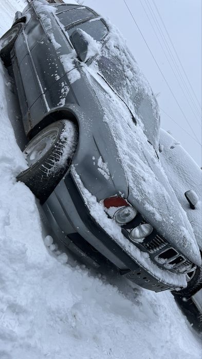 Продам БМВ Е34