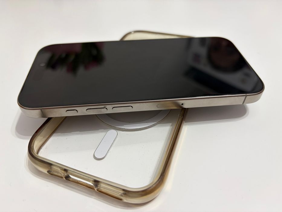 Iphone 15 pro de vanzare