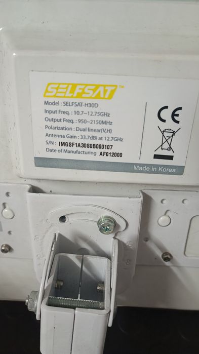 Antena satelit plata SelfSat H30D