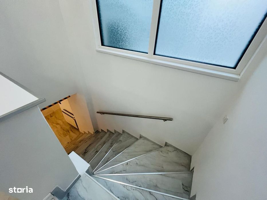 Duplex 5 camere ( Parter +Demisol) in Piata Romana