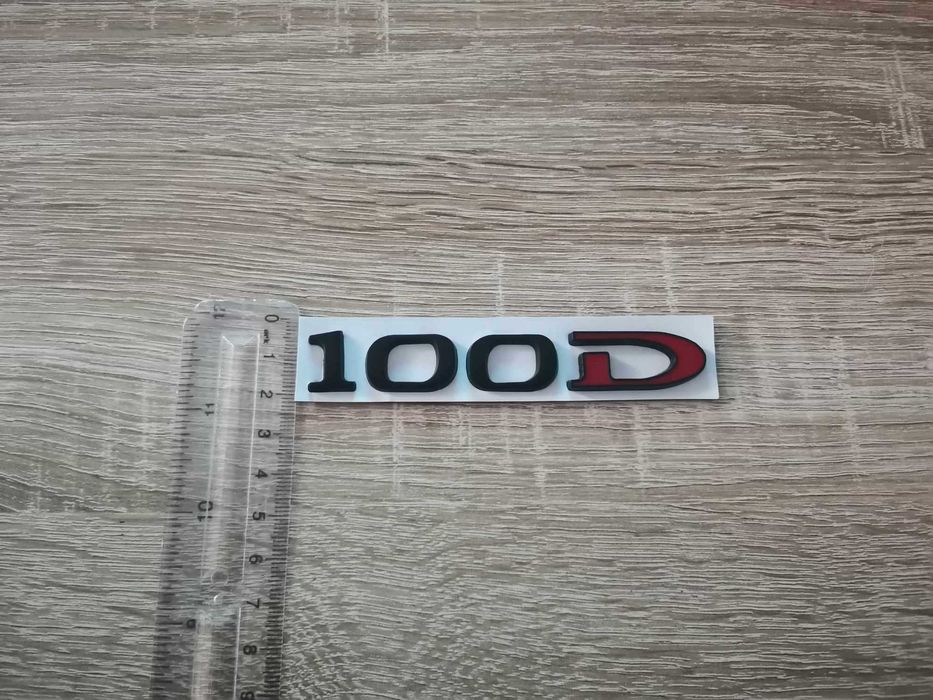 черен надпис Tesla Тесла 100D