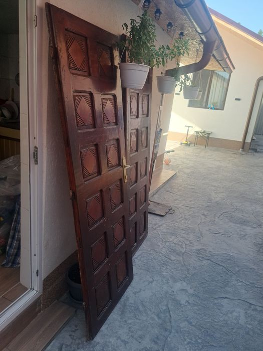 ușă de lemn dubla pentru întrare... 200/70