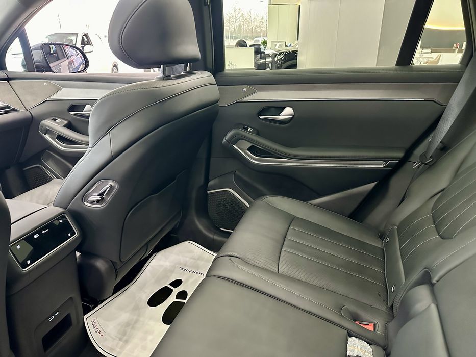 BYD Atto 8 Farg’ona Nalichiyada DM-P AWD Full complektasiya