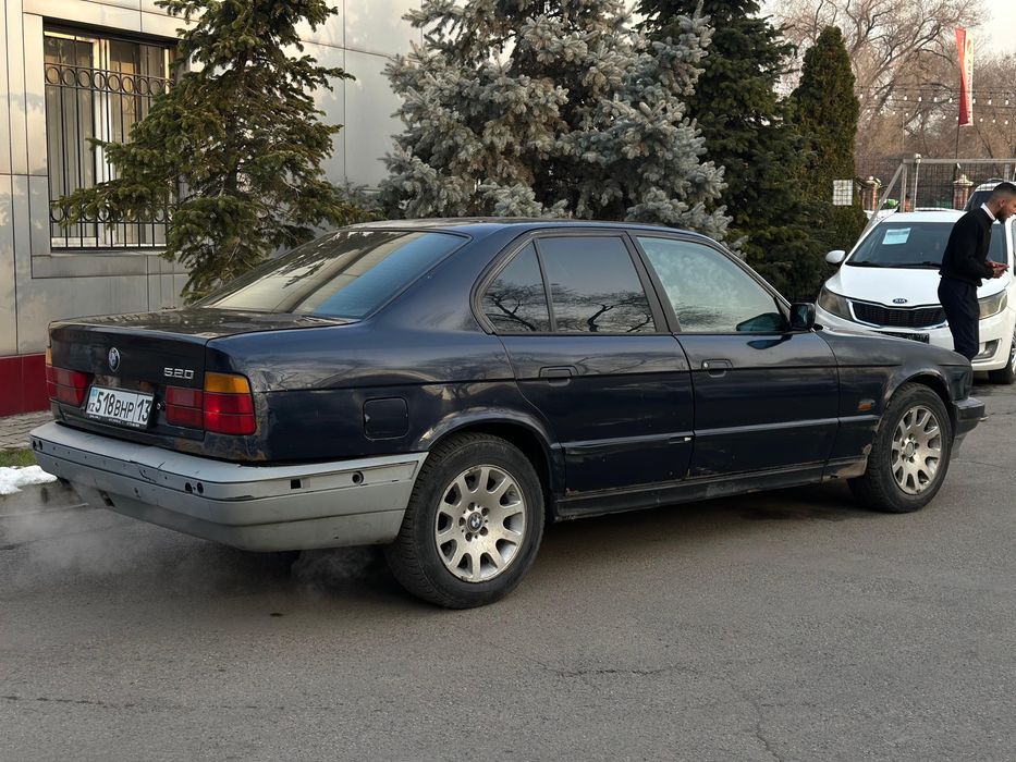 Продам БМВ Е34.