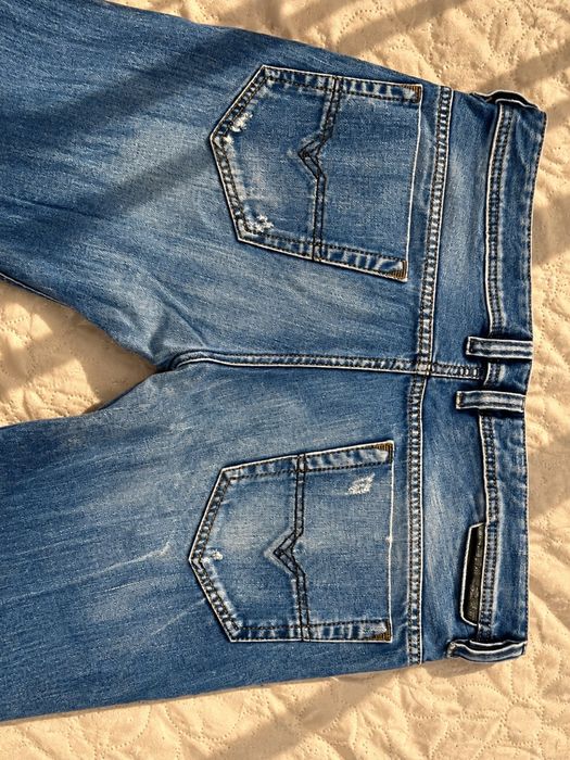 Blugi diesel albastri