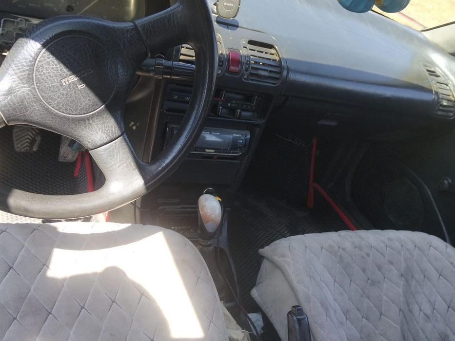 Mazda 323f 1991г