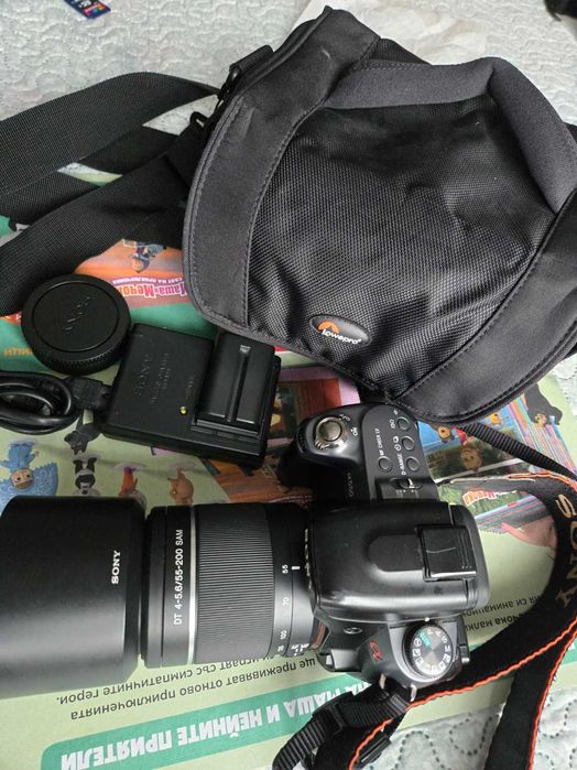 Sony A550 + kit 18-55 + 2 батерии + Lowepro Edit 140 чанта!