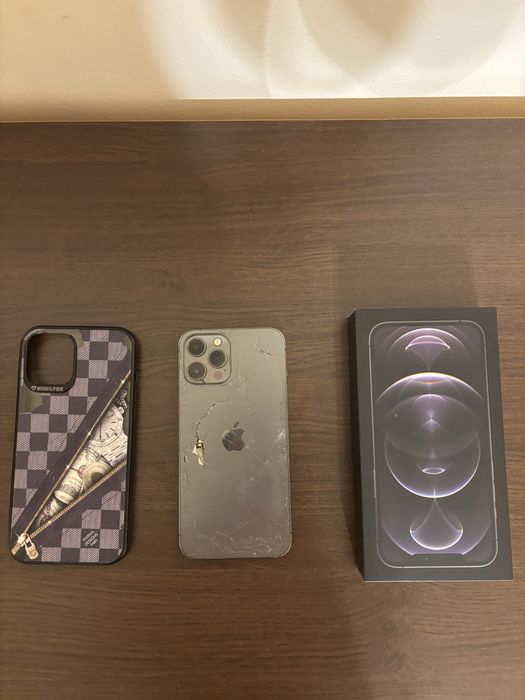 Iphone 12 Pro Max- Pentru piese sau recarosare