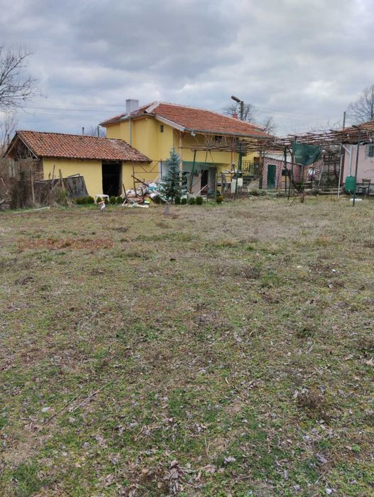 продава къща село Медово