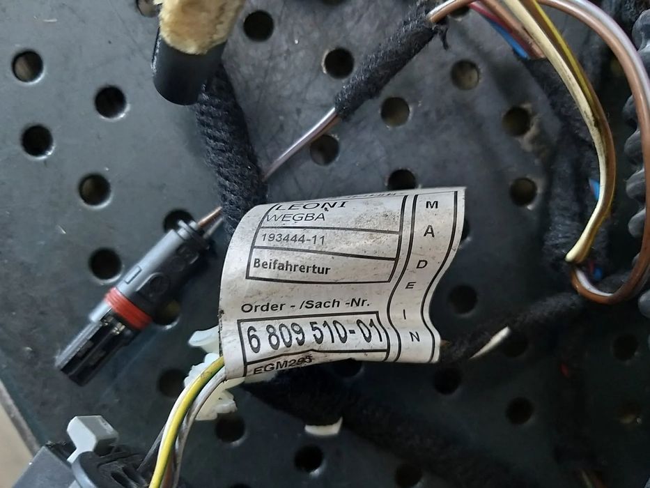 Cablaj instalatie electrica usa dreapta fata mini cooper f55 f56 680951001