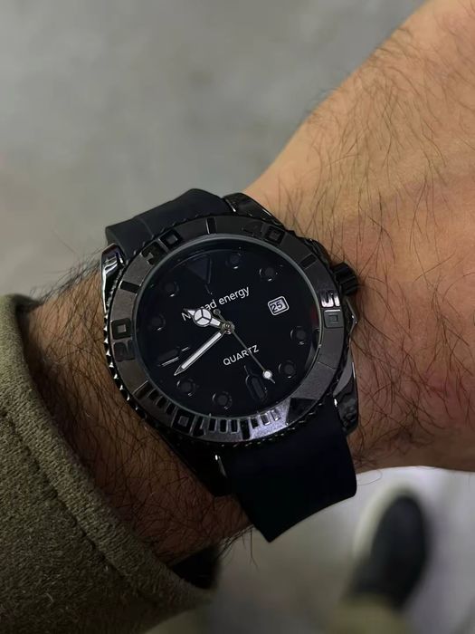 Часы Номад новые