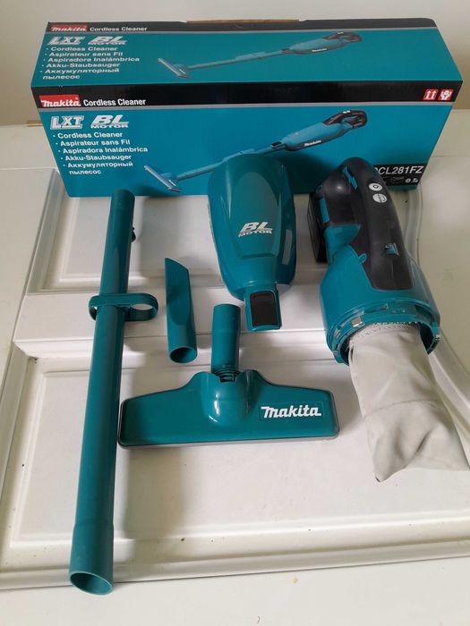 Aspirator Makita DCL281FZ