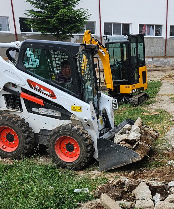 De închiriat miniexcavator, miniincarcator