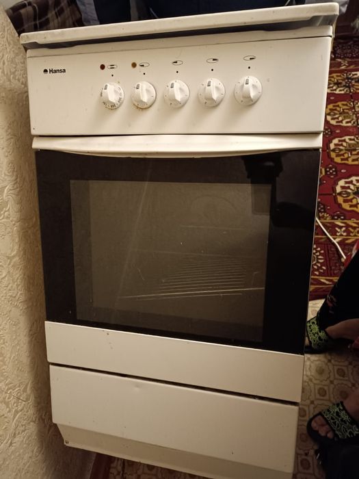 Продам электрическую плиту