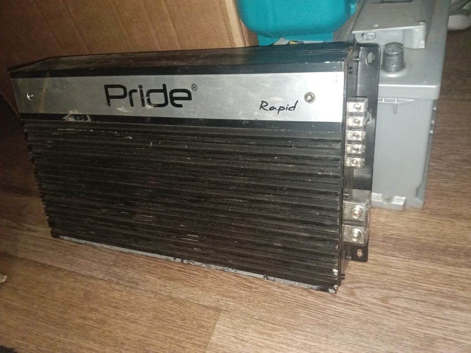 Продам усилитель торг есть