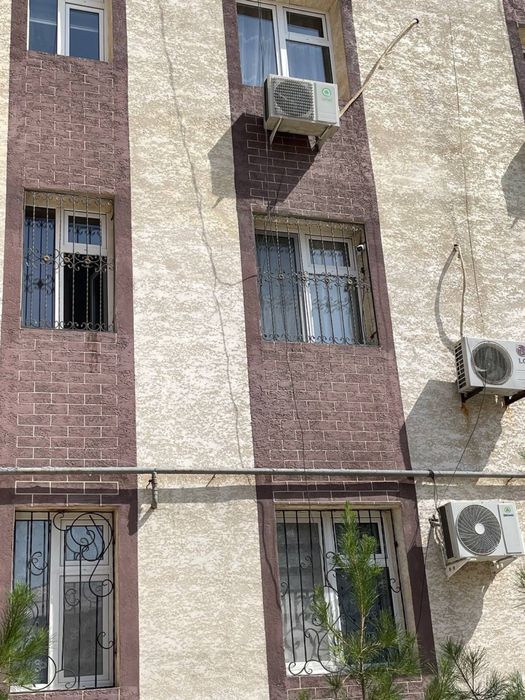 Srochna 2 - xonali kvartira sotiladi