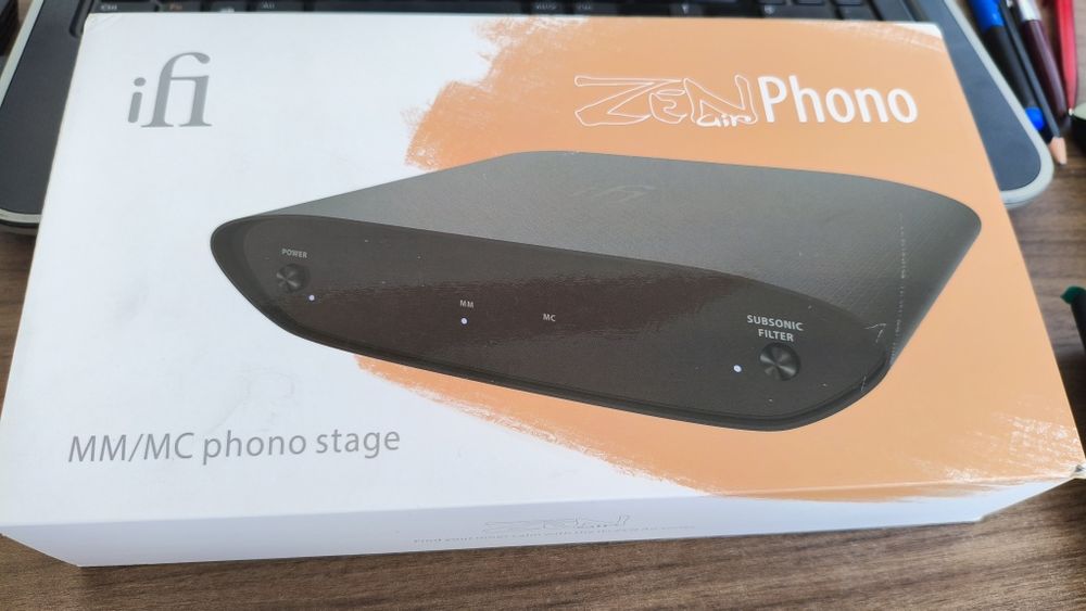 Preamplificator Phono IFI Zen cu alimentator  iFI I power