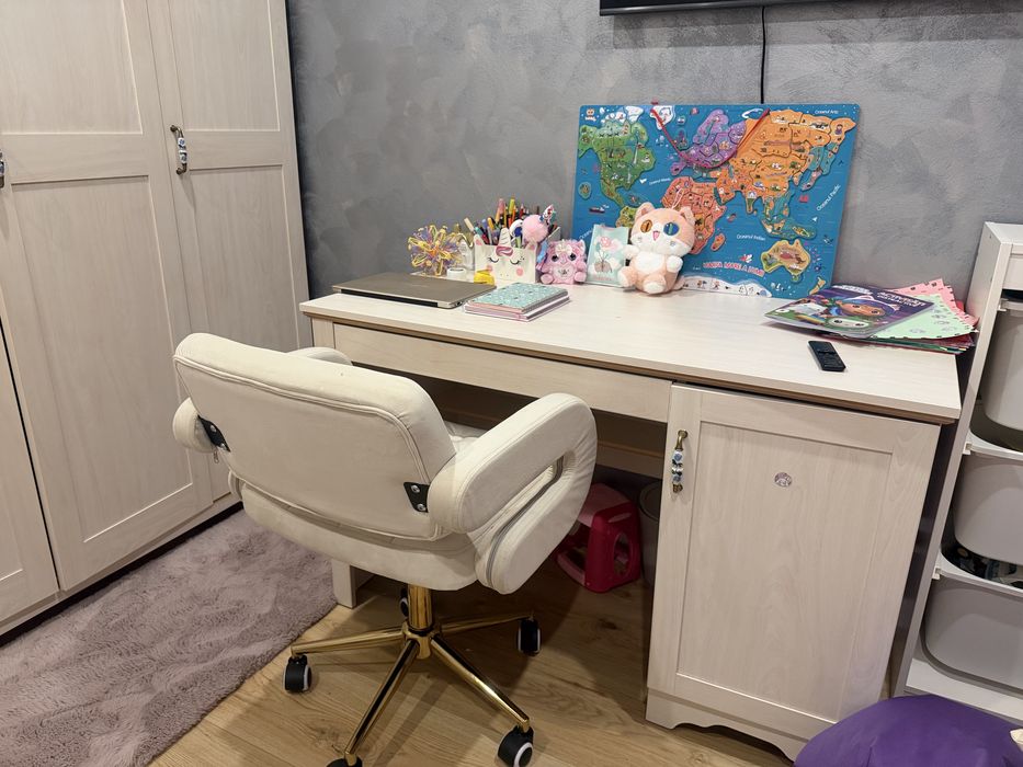 Mobilier camera copil