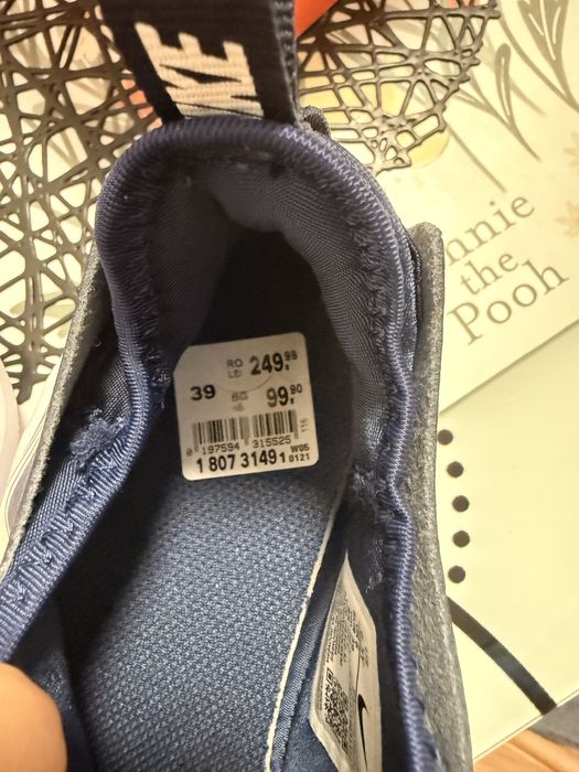 Adidasi nike noi in cutie