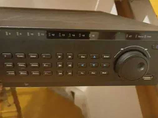 Vand DVR    Hikvision  8 SI 16 canale