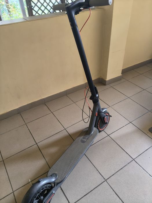 Vând trotineta electrica aovo pro