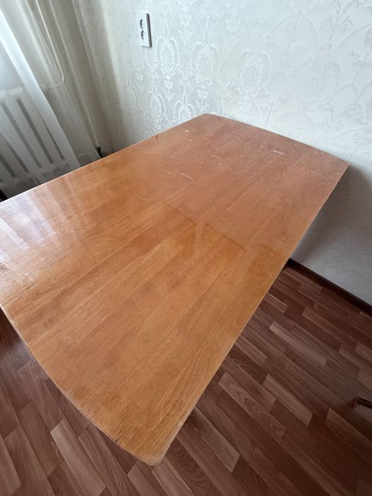 Срочно продам стол