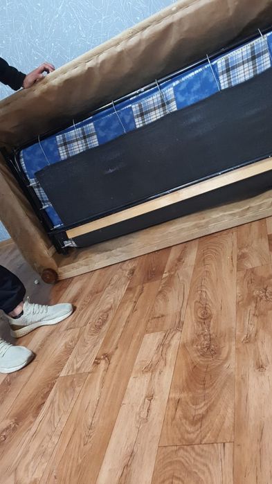 Житикаре,,Потьютков,, шикарный диван