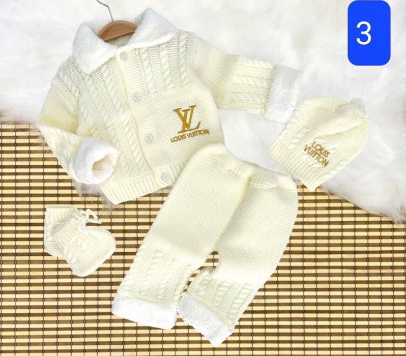 Set 5 piese pentru nou nascuti 0-3 luni si 3-6 luni