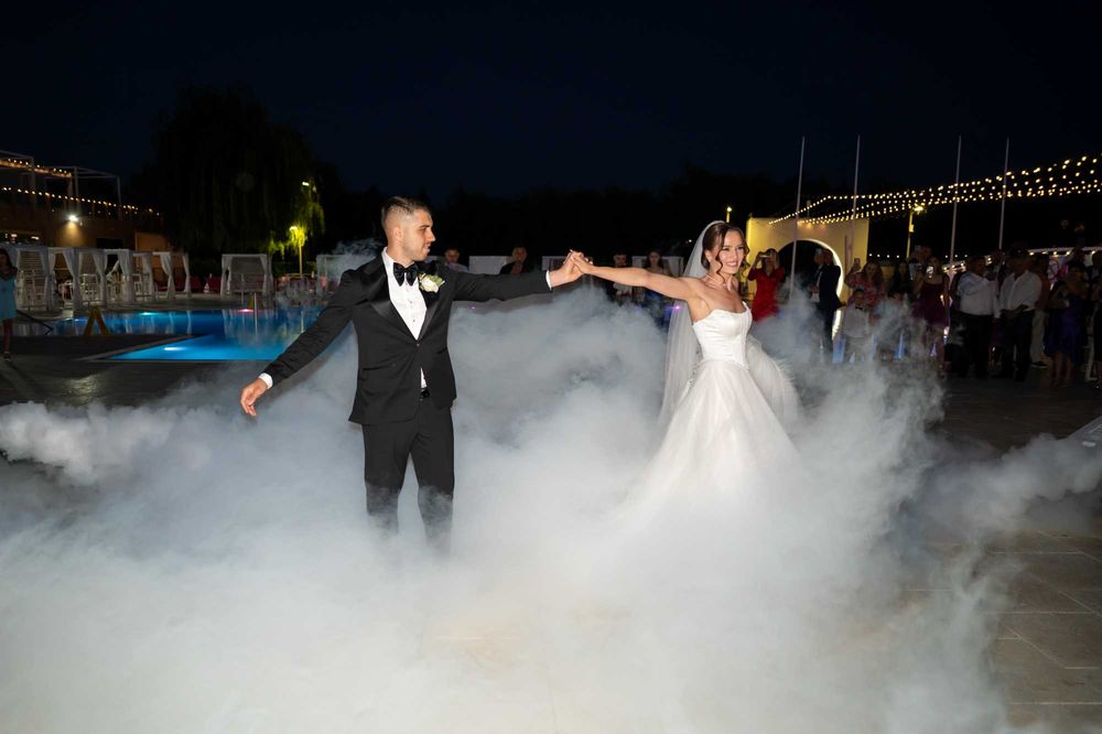 Foc artificii exterior, fum greu, vulcani artificii, oglinda magică !