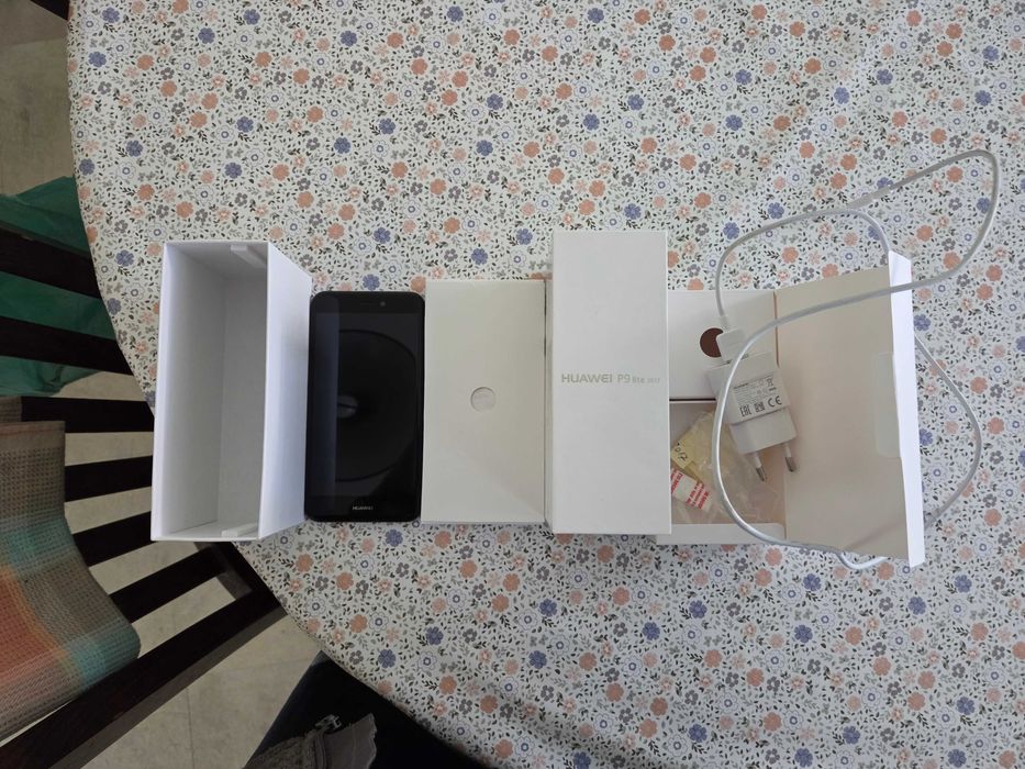 Huawei P 9 LITE , пълен комплект с кутия  и SD карта  64 GB