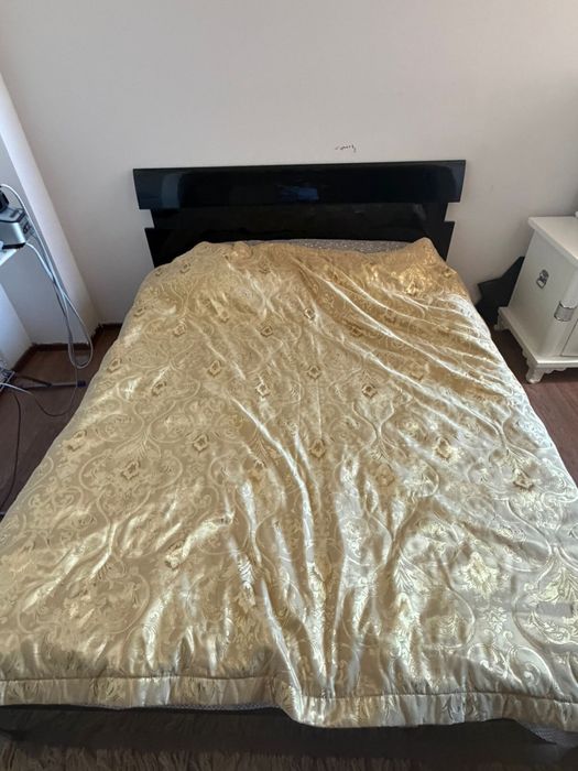 Продам спальный гарнитур кровать и шкаф