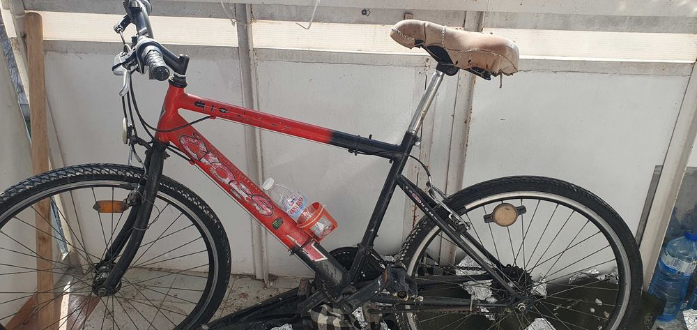 Подарявам мебели