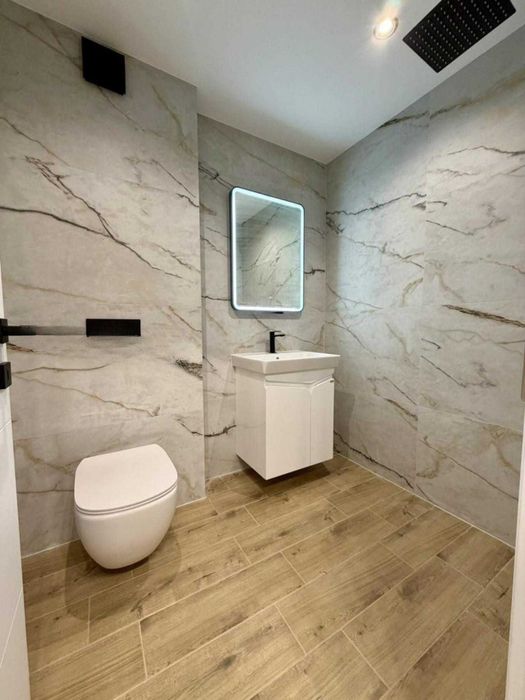 Дустаен апартамент в Остромила