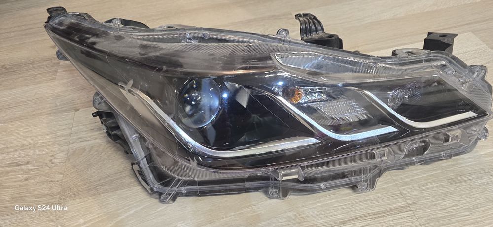 Far cu halogen de Daylight Toyota Corolla E21