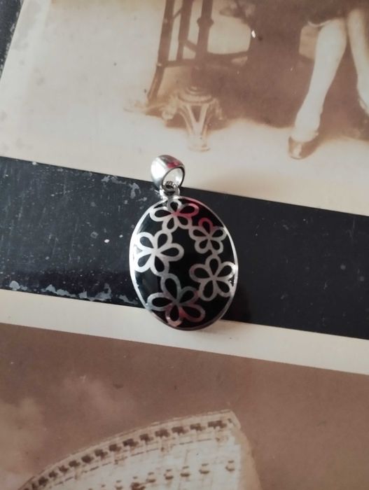 Висулка сребро и емайл