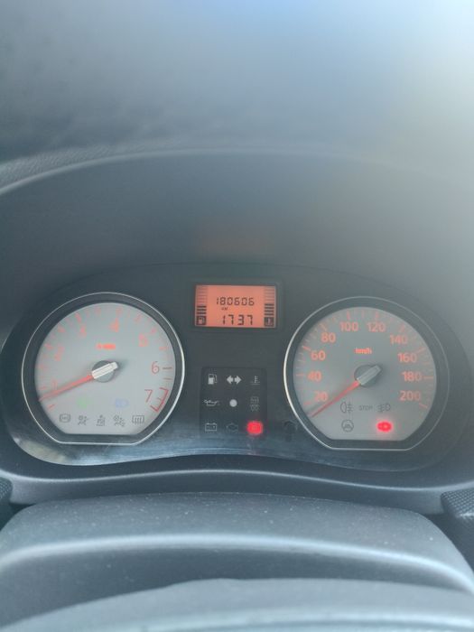 Dacia Sandero 2008 1.6 MPI