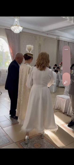 Продам платья новый