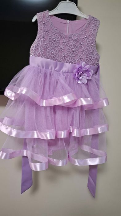 Нарядное платье для девочки лилового цвета