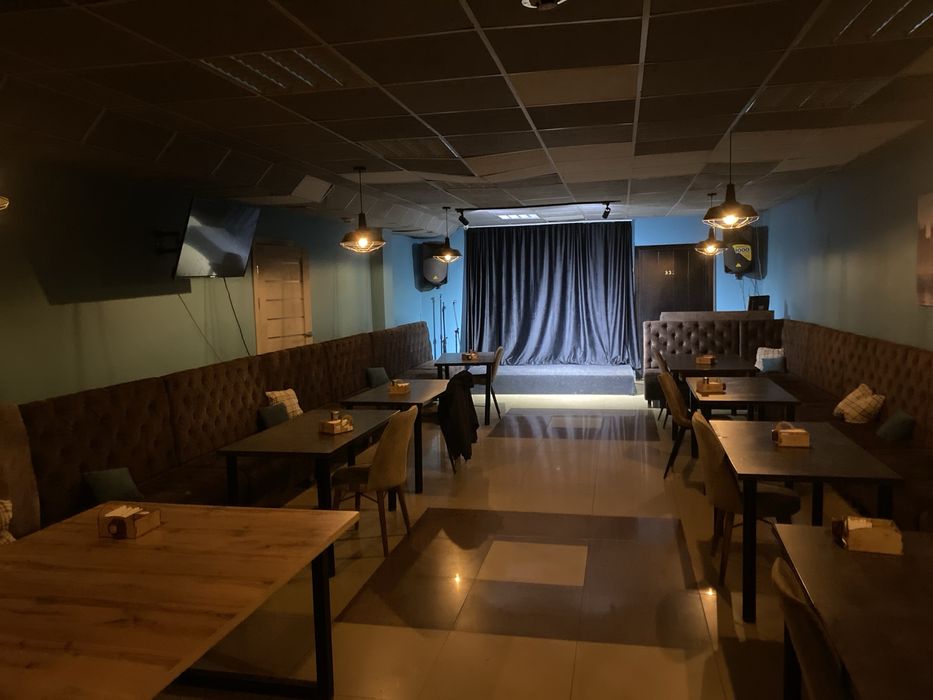 Продается караоке-бар в центре города