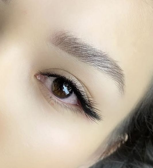 Наращивание ресниц выезд